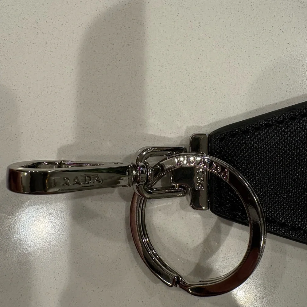 Saffiano Prada metal keychain men’s or womens logo with card and box